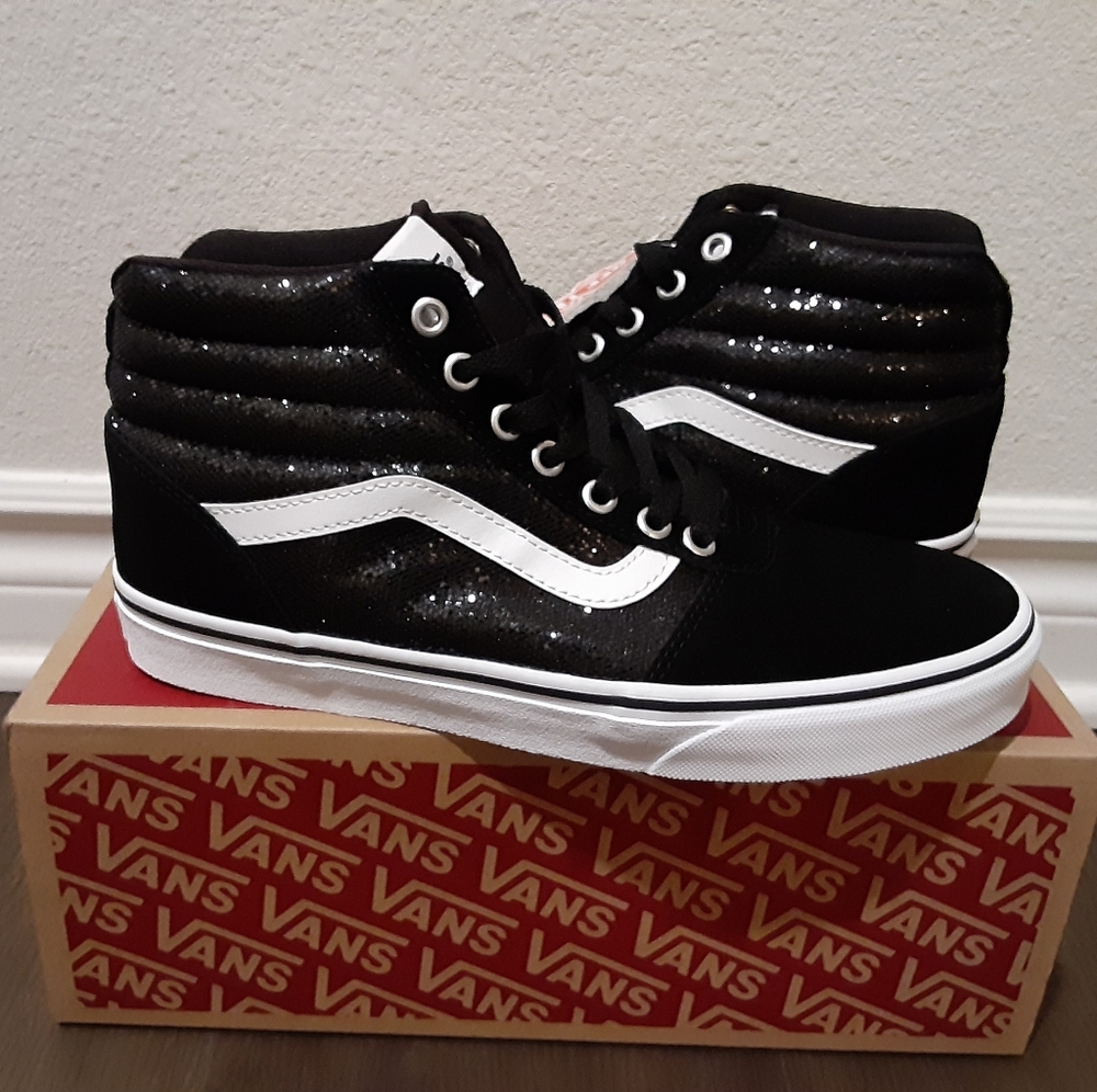 Vans - Picture 1 of 4